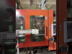 आउटडोर वेडिंग इवेंट के लिए क्लियर बल्क रेज़िन चियावरी चेयर मेश बैक